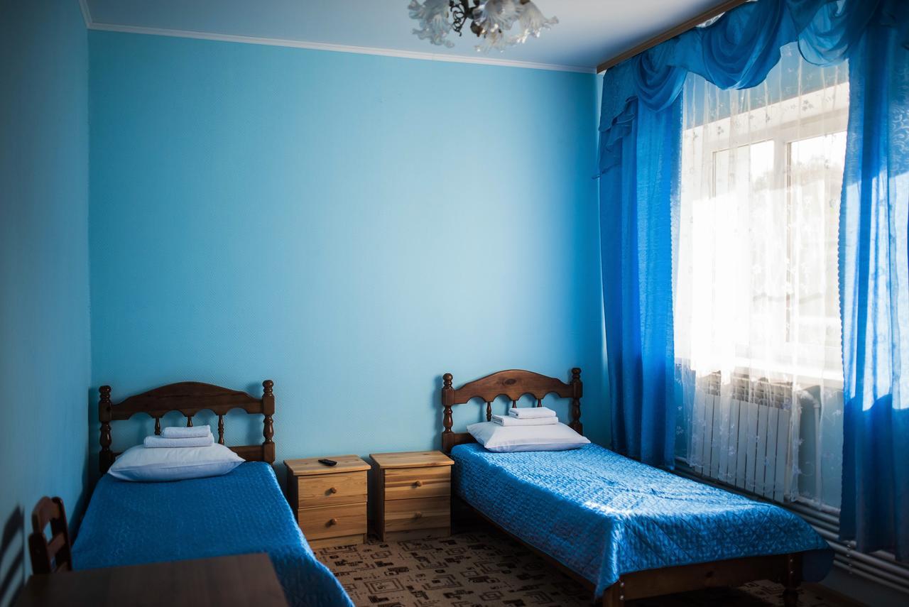 Mini-Hotel Kuznechik Dmitriyev-Lgovskiy 外观 照片